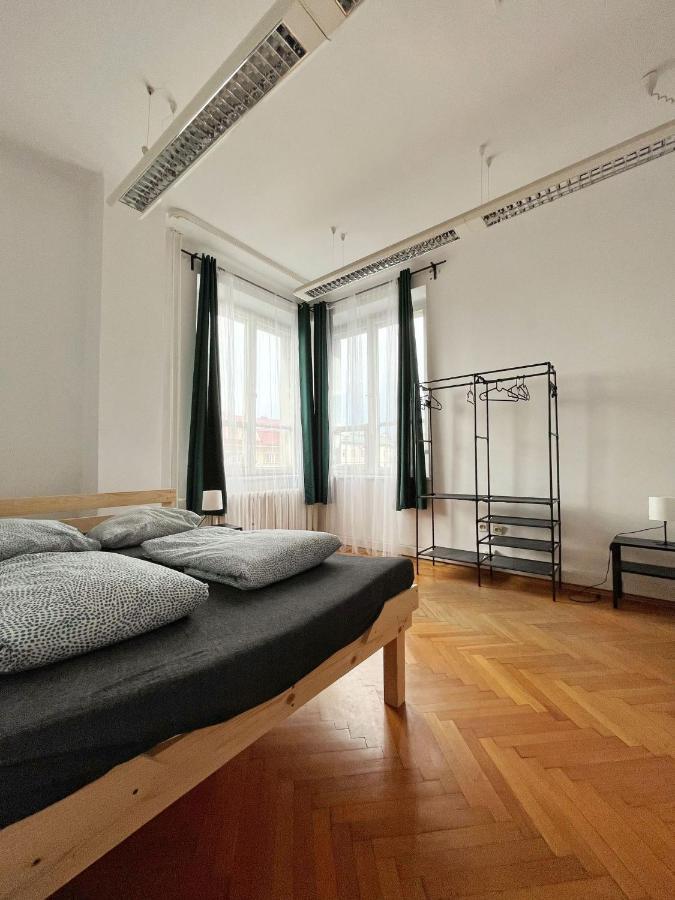 Nice View Rooms In Old Town 克拉科夫 外观 照片